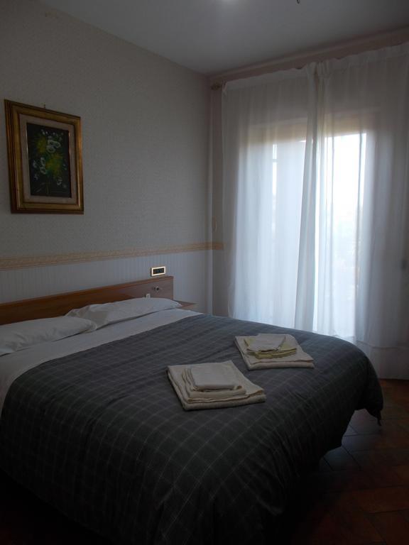 Casa Degli Ulivi Hotell Tivoli Rum bild